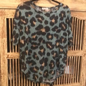 Animal print short sleeve sweater